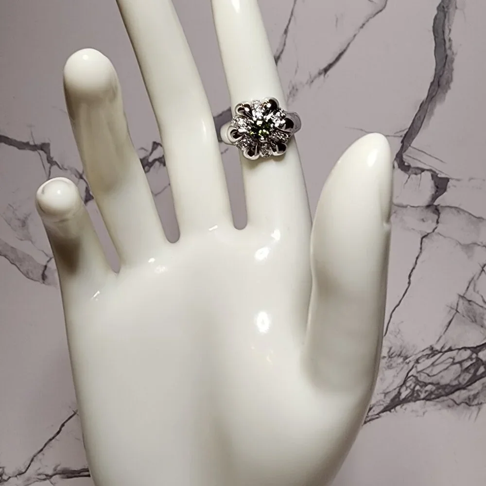 Flower Bud Fashion Ring with Green Stone